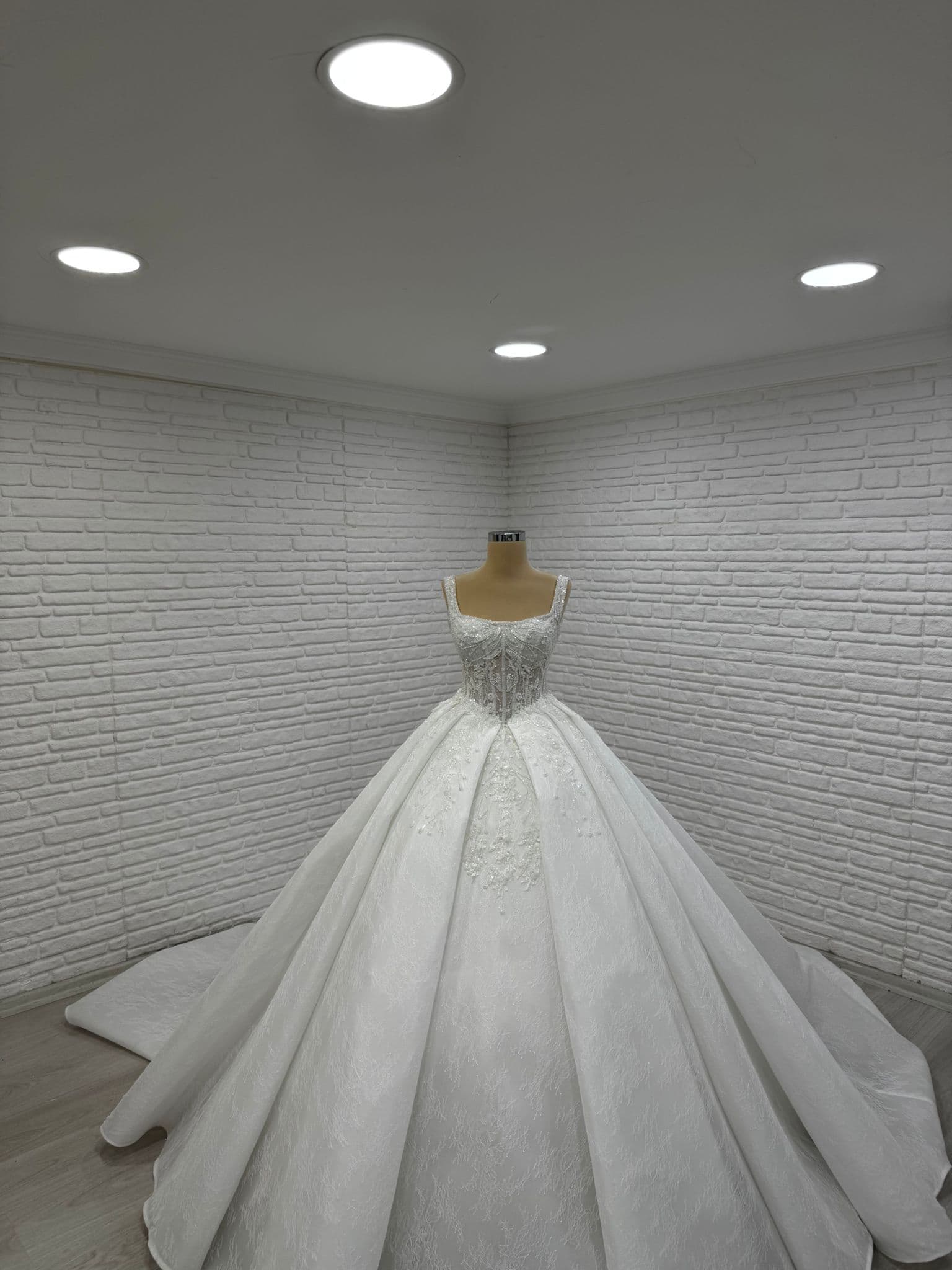 wedding dress, bridal gown, elegant wedding dress, lace bridal dress, modern wedding gown, simple wedding dress, luxury bridal dress, timeless wedding gown White Ball Gown Wedding Dress