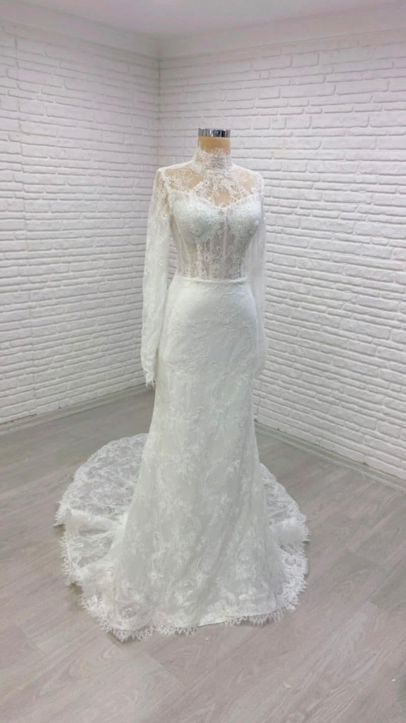wedding dress, bridal gown, elegant wedding dress, lace bridal dress, modern wedding gown, simple wedding dress, luxury bridal dress, timeless wedding gown Wedding dress