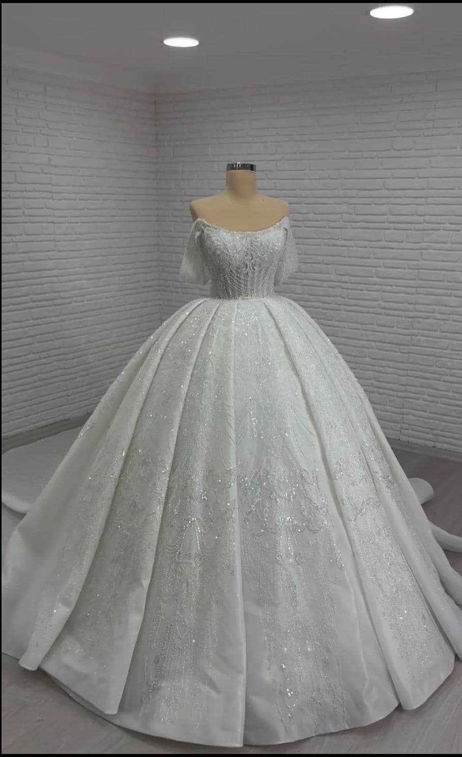 wedding dress, bridal gown, elegant wedding dress, lace bridal dress, modern wedding gown, simple wedding dress, luxury bridal dress, timeless wedding gown Wedding dress